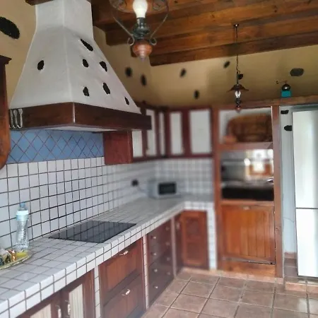 Lanzarote Casa Volcanica-anclada Sobre La Lava Del Volcan Villa *