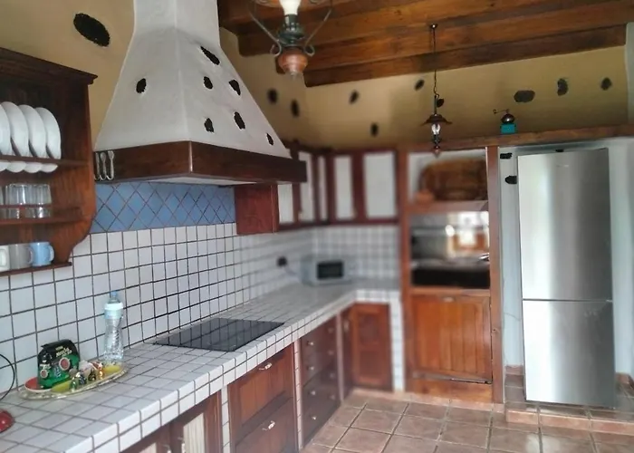 Lanzarote Casa Volcanica-anclada Sobre La Lava Del Volcan Villa *