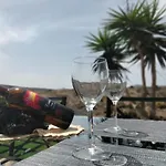 Lanzarote Casa Volcanica-anclada Sobre La Lava Del Volcan 빌라 Montana Blanca