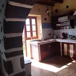 Lanzarote Casa Volcánica-anclada Sobre La Lava Del Volcán * Montana Blanca