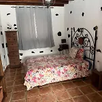 Lanzarote Casa Volcánica-anclada Sobre La Lava Del Volcán Montana Blanca