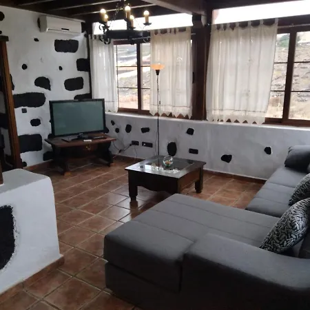 ヴィラ Lanzarote Casa Volcanica-anclada Sobre La Lava Del Volcan *