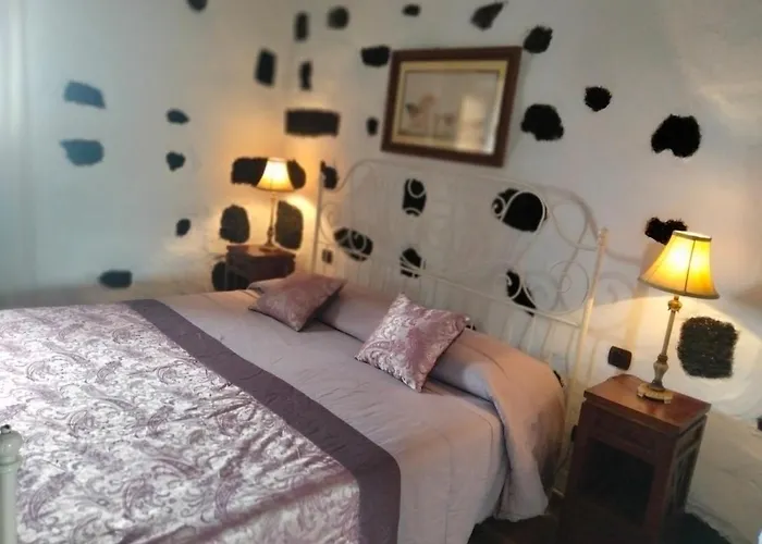 Lanzarote Casa Volcanica-anclada Sobre La Lava Del Volcan Villa Montana Blanca