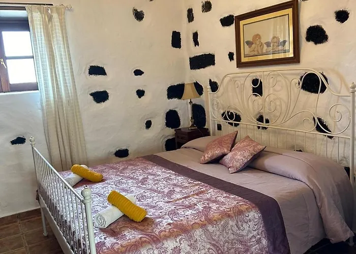 Lanzarote Casa Volcanica-anclada Sobre La Lava Del Volcan Villa *